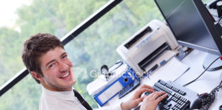 5 things you shouldn’t do on social network when you’re in love