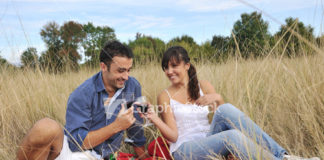 Why You Should Ask Your Spouse Out On Dates