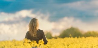 A WOMAN OF A CLEAN LIPS